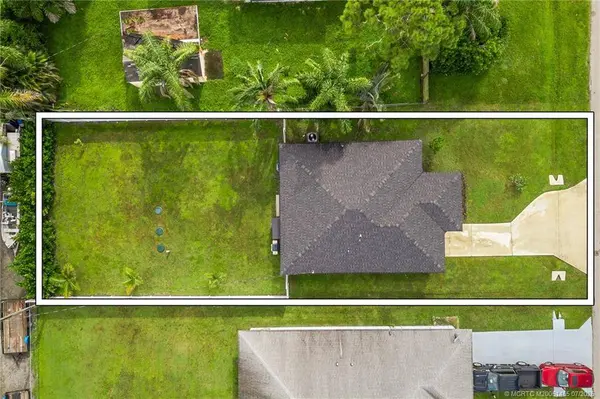 2919 SE Cypress ST, Stuart, FL 34997