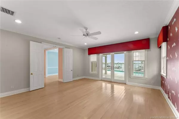 700 SW Saint Lucie CRES, Stuart, FL 34994