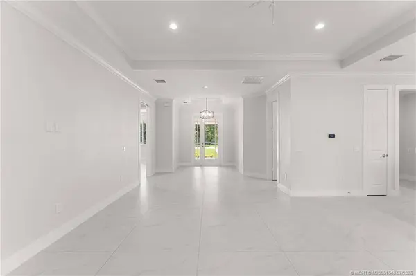 5470 SE Front AVE, Stuart, FL 34997