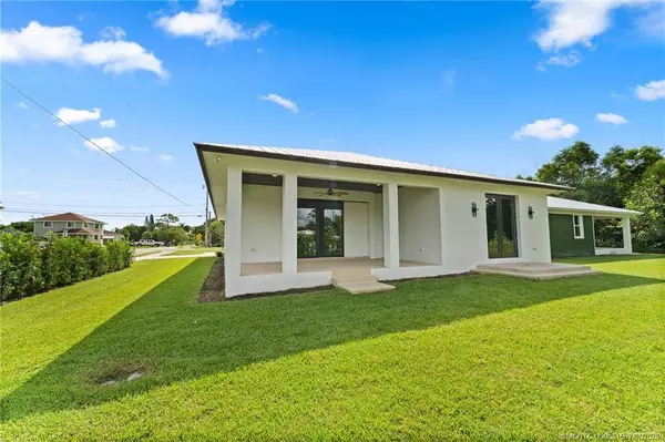 5460 SE Front AVE, Stuart, FL 34997