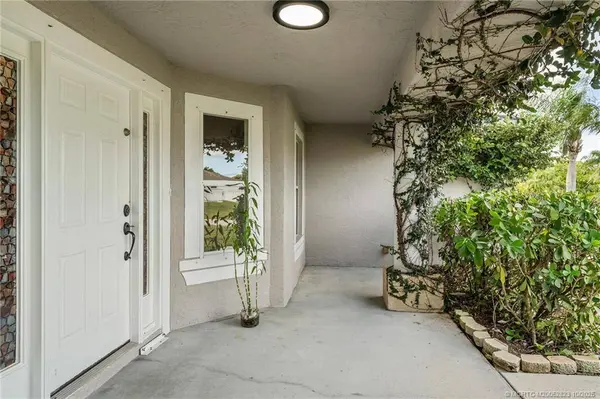 1074 SW Eckard AVE, Port St Lucie, FL 34953