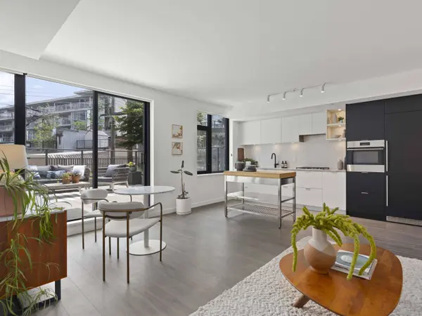 210 E 5th AVE #301, Vancouver, BC V5T 0K1