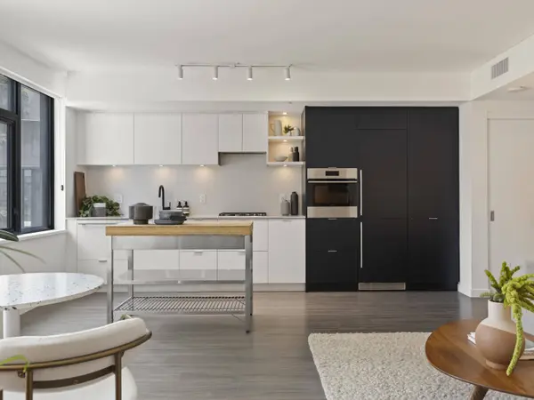 210 E 5th AVE #301, Vancouver, BC V5T 0K1