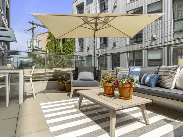 210 E 5th AVE #301, Vancouver, BC V5T 0K1