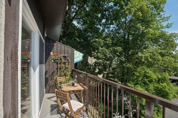 539 Ioco RD, Port Moody, BC V3H 2W3