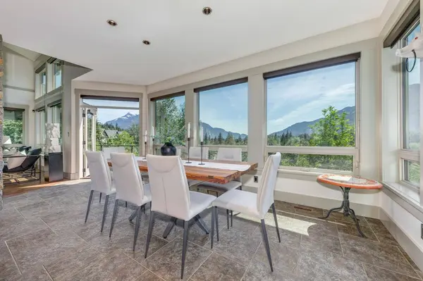 41155 Rockridge PL, Squamish, BC V8B 0S4