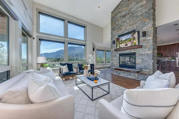 41155 Rockridge PL, Squamish, BC V8B 0S4