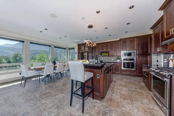 41155 Rockridge PL, Squamish, BC V8B 0S4
