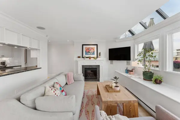1100 W 6th AVE #A3, Vancouver, BC V6H 1A4