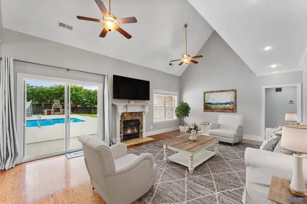 2311 Amberly Lane Sw SW, Decatur, AL 35603