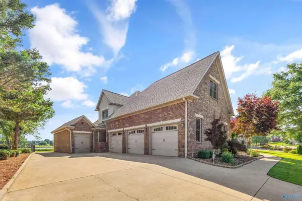 24051 Piney Creek Drive, Athens, AL 35613