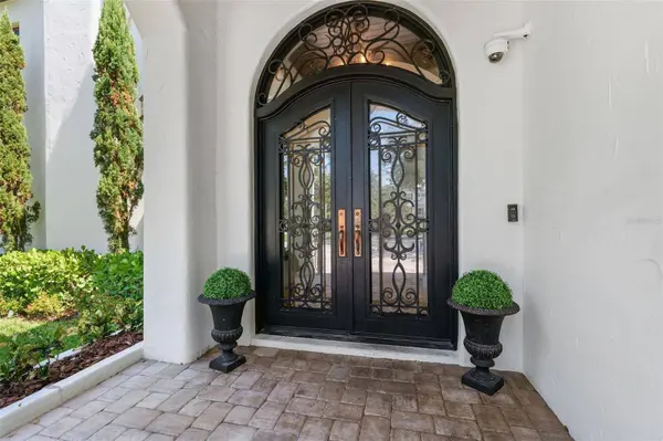 4555 W SWANN AVE, Tampa, FL 33609