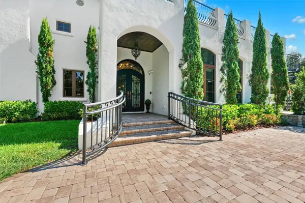 4555 W SWANN AVE, Tampa, FL 33609