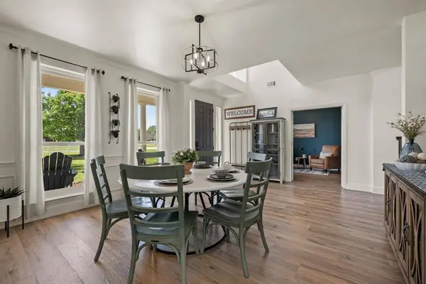 1008 Creek Hollow Lane, Fort Worth, TX 76131