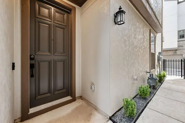 5320 Laurel Branch Drive, Dallas, TX 75209