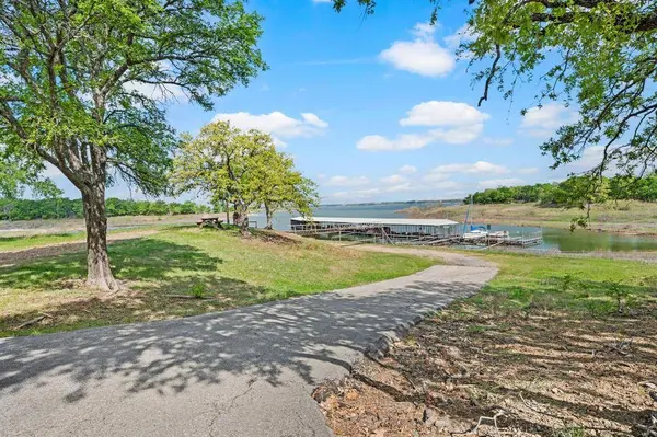 3716 Oakwood Drive, Grapevine, TX 76051