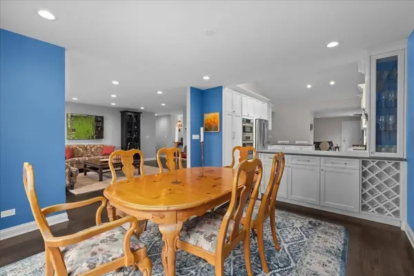 885 Timber Hill RD, Highland Park, IL 60035