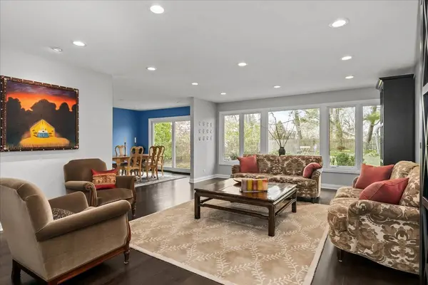 885 Timber Hill RD, Highland Park, IL 60035