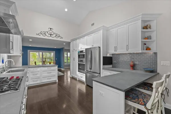 885 Timber Hill RD, Highland Park, IL 60035