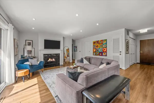 1230 Park AVE #210, Highland Park, IL 60035