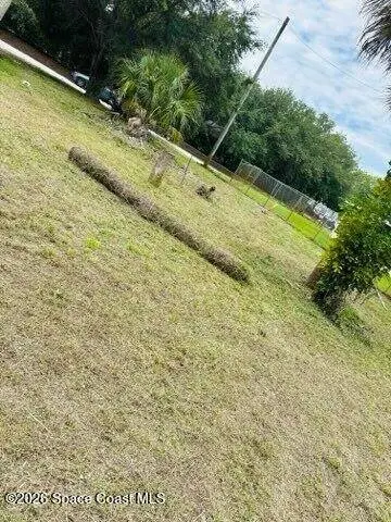 1036 8th ST SW, Vero Beach, FL 32962