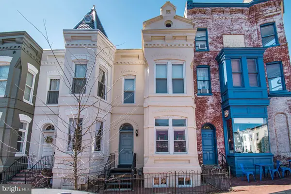 1330 35TH ST NW, Washington, DC 20007