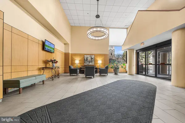 1211 S EADS ST #1305, Arlington, VA 22202