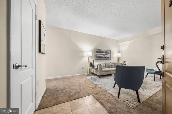 1211 S EADS ST #1305, Arlington, VA 22202
