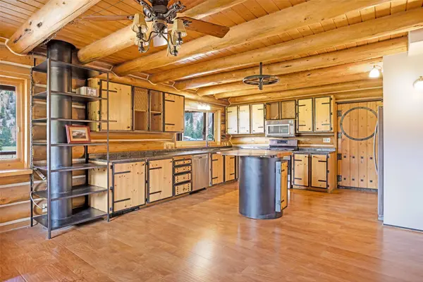 1277 Upper Rock Creek RD, Philipsburg, MT 59858