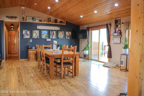 10 E FLINTLOCK Lane, Pinedale, WY 82941