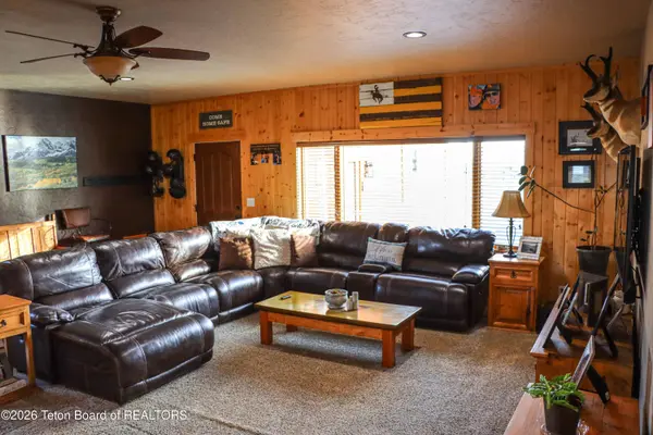 10 E FLINTLOCK Lane, Pinedale, WY 82941