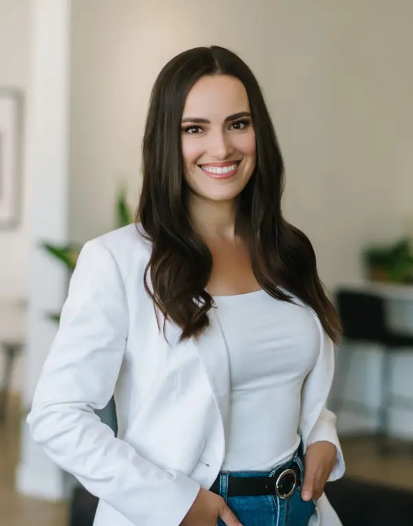 Michelle carr headshot