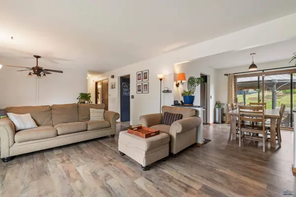 2518 Junction Dr, Rapid City, SD 57702