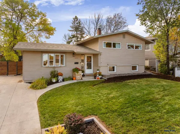 2232 Arrowhead Dr
