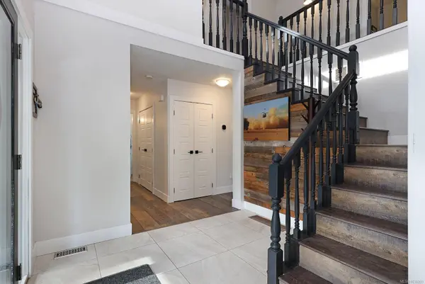 1669 Essex Pl, Comox, BC V9M 4C6