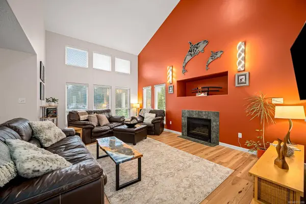 1103 View Pl, Courtenay, BC V9N 9B6