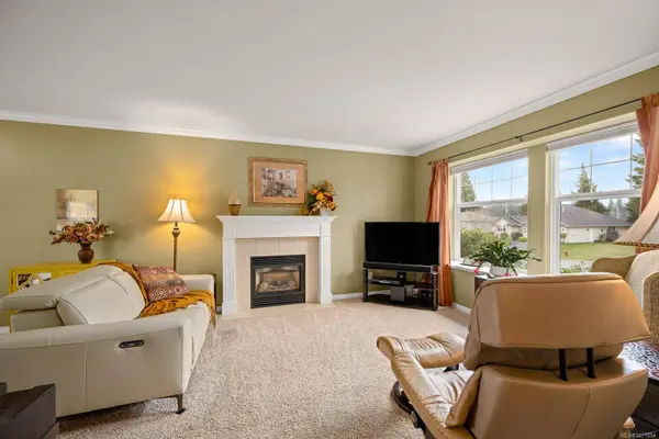 2511 9th St, Courtenay, BC V9N 9H7