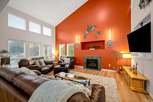 1103 View Pl, Courtenay, BC V9N 9B6