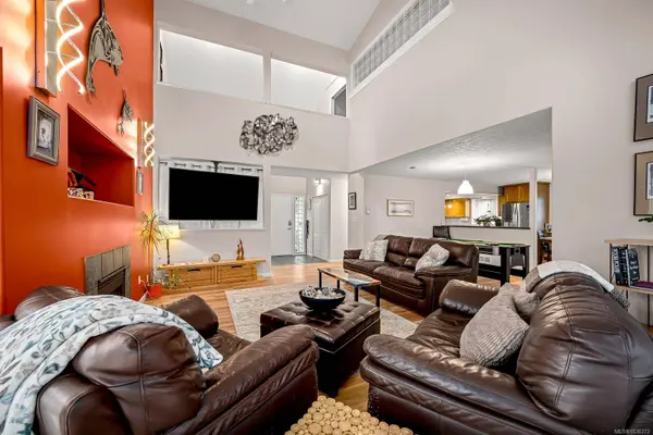 1103 View Pl, Courtenay, BC V9N 9B6