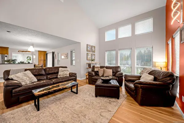 1103 View Pl, Courtenay, BC V9N 9B6