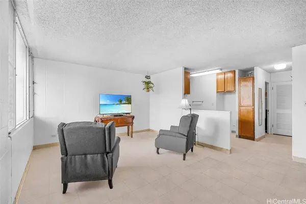 94-246 Leoku ST #G/324, Waipahu, HI 96797
