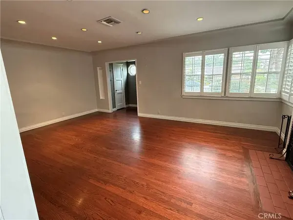 527 S Orchard, Burbank, CA 91506
