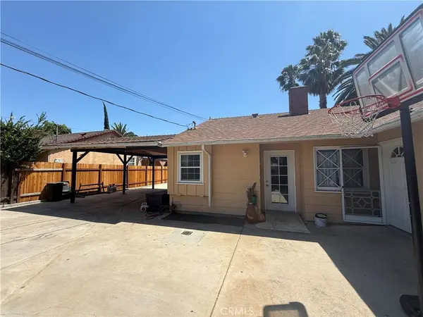 13638 Hartland, Van Nuys, CA 91405