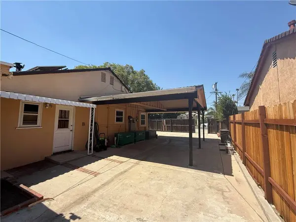 13638 Hartland, Van Nuys, CA 91405