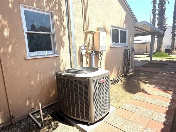 13638 Hartland, Van Nuys, CA 91405