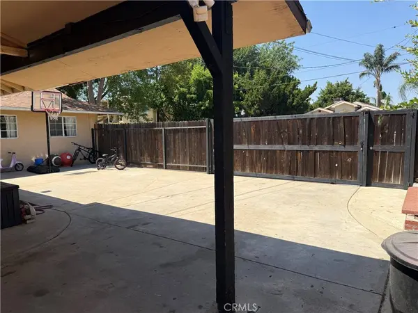 13638 Hartland, Van Nuys, CA 91405