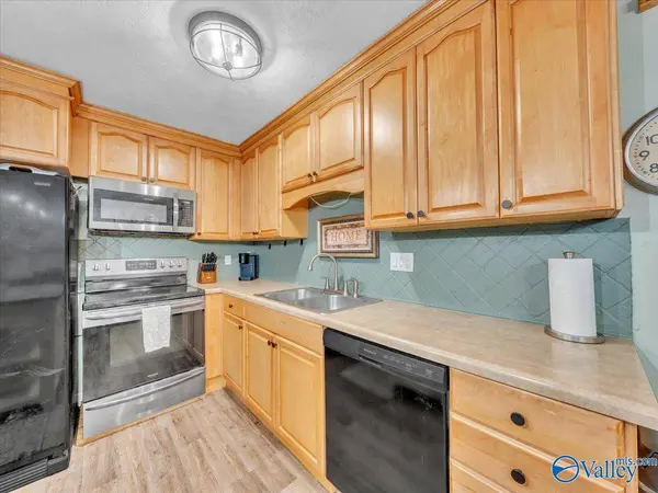 1626 Woodmont Street SW, Hartselle, AL 35640