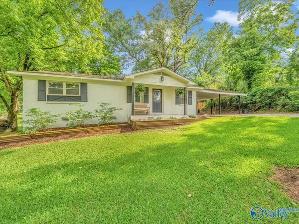 1626 Woodmont Street SW, Hartselle, AL 35640