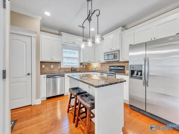 1106 Rison Avenue NE, Huntsville, AL 35801