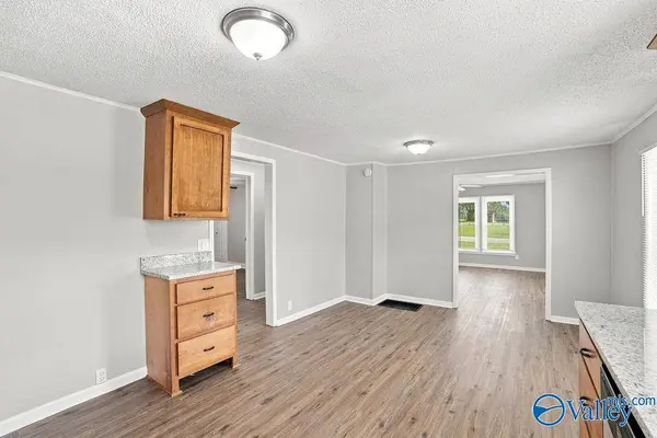 499 Hurricane Road, New Market, AL 35761